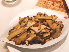 榄油炒杂菌-翠华餐厅(百老汇店)