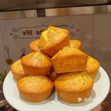 这个老式鸡蛋糕太好吃啦，做好满屋子都是蛋糕的香味