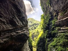 -龙水峡地缝景区