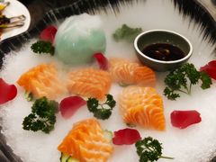 三文鱼刺身-夜宴江景餐厅