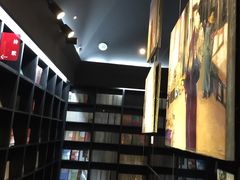 -钟书阁(松江泰晤士小镇店)