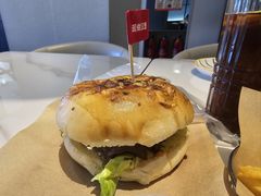 -必胜客(松雷店)