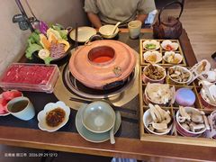 -菌自由丨野生菌火锅特色庭院餐厅(丽江古城店)
