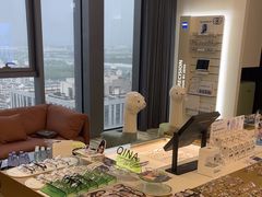 -三目眼镜·蔡司视觉合作店(青浦宝龙店)