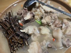 -头上红煨盐鸡·非遗院子餐厅