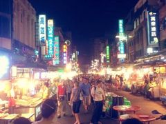 -六合夜市