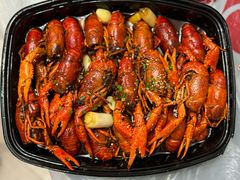 -肥肥虾庄·金牌油焖大虾(汉口城市广场店)