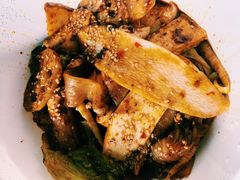 -愉肴麻辣香锅(中山路店)