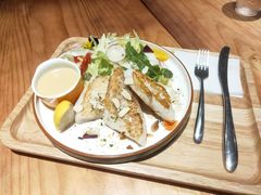 香煎龙利鱼沙拉-POKEE VIA&Brunch·维娅(重庆来福士店)