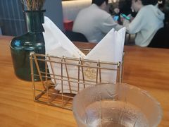 -POKEE VIA&Brunch·维娅(重庆来福士店)