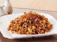 腊肉炒饭-泰煌鸡·上海白斩鸡·鸡汤面(鹤庆店)