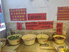 -柳州肥姨妈大骨螺蛳粉(东靖路店)