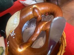 Pretzel碱水面包-申德勒加油站西餐厅(日坛路总店)