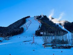 -丝绸之路山地度假区滑雪场