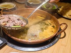 -洱火云南酸菜牛肉火锅(石景山当代商城店)