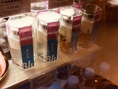 零售区-Blueglass酸奶(华贸购物中心店)