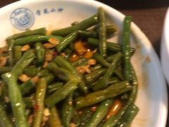 -同济大学本部学苑饮食广场