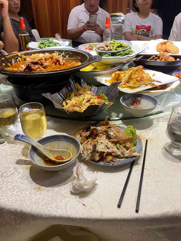 鱼头王(五一路店)-"朋友介绍的,里面很大,每回去人好多,味道.