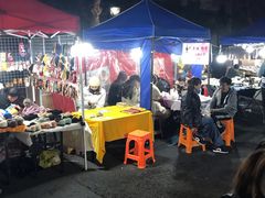 -吴山路夜市