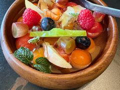 薄荷接骨木花渍当季水果-美美九席·湖景餐厅(李公堤店)