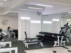 -RM GYM健身私教馆(白云元立方创意园店)
