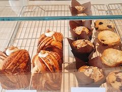 -VERIE BAKEHOUSE
