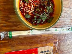 -拈签一笑黄牛肉辣卤串串