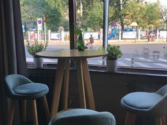 -ZING COFFEE 镜咖啡