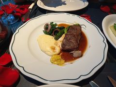 -福楼毕斯罗F Bistronome(国贸商城约会地标景观店)