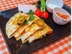 鸡肉墨西哥风味薄饼-鲨鱼美式餐厅酒吧Sharky