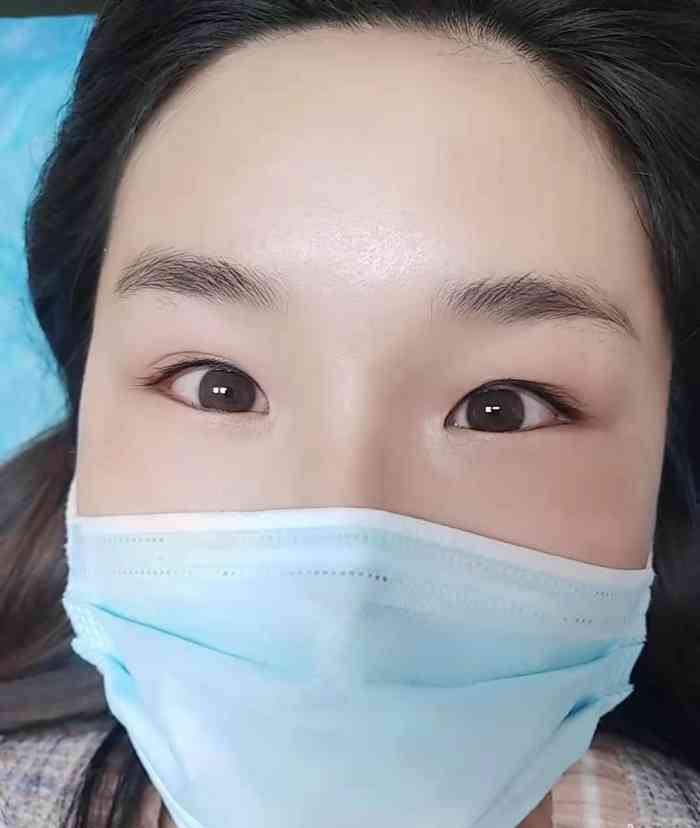 领绣美业半永久纹绣纹眉(高碑店)-"还是在年前做过一次纹唇,但是去别