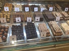 -VENCHI 闻绮(北京国贸商城店)