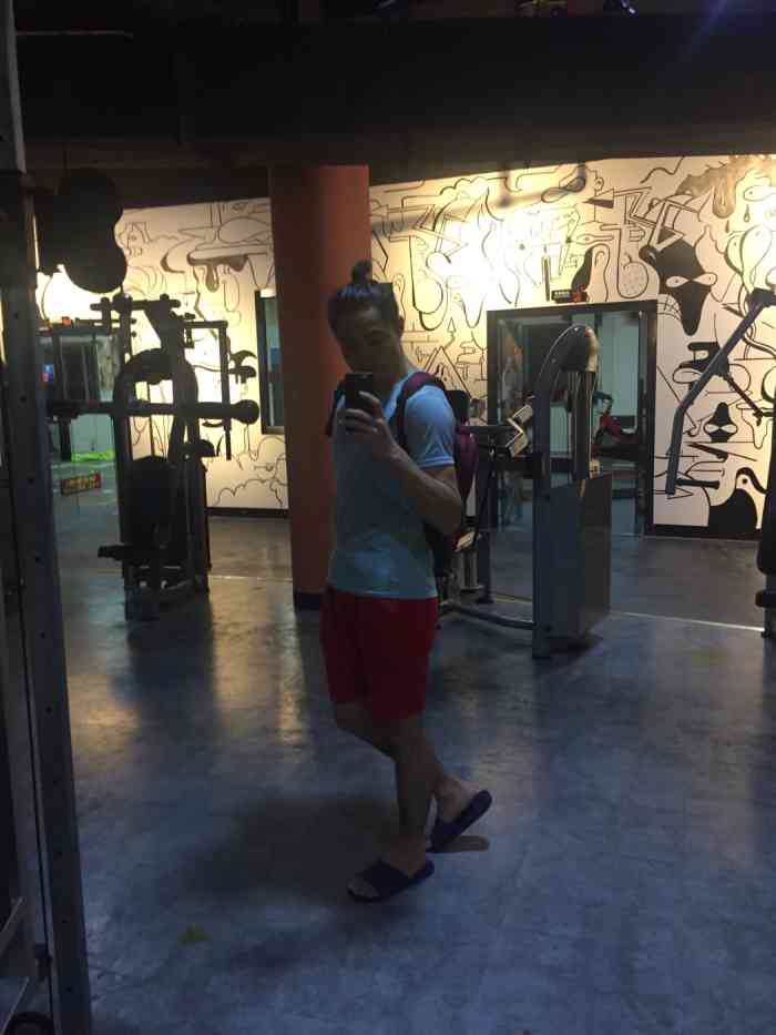 东浦路翡翠城里的亚特兰大活水馆就近夏天纳凉的不错选择由于离家近