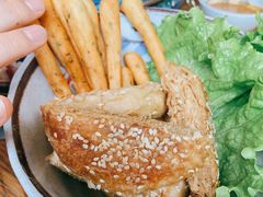 -毛辣果·贵州红酸汤牛肉火锅(西单店)