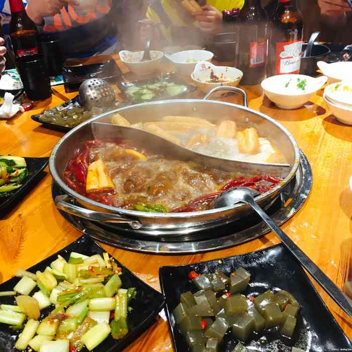 百年老妈火锅(修武店)-"[薄荷]环境: 环境的话,整体一般,在润.