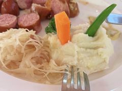 -LENBACH兰巴赫西餐啤酒坊(大连东港店)