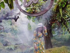 -Chom Cafe and Restaurant