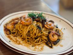 -Mark&Mars Restaurant