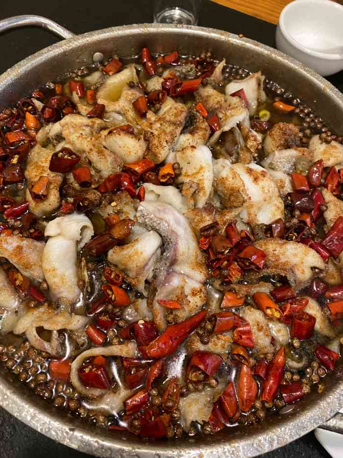 小四川水煮鱼(中海城店)-"晚上9点多过去随便吃点,忽然想吃梅菜扣肉.