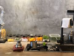 -BE NORMAL CAFE(霞溪路店)