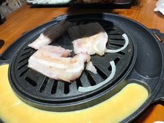 -仨仨米炭火烤肉