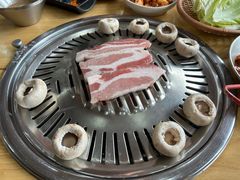 -牛信亭韩国料理·炭火烤肉(紫藤路店)