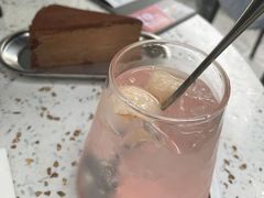 荔枝玫瑰苏打-Ninethirty by Awfully Chocolate(天环广场店)