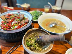 -唐师傅湘西名菜馆(武陵路店)