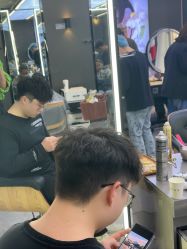 -藤野造型烫发染发