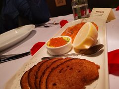 餐前面包黄油-壳里西餐厅Coquille Seafood Bistro(蒙自路店)