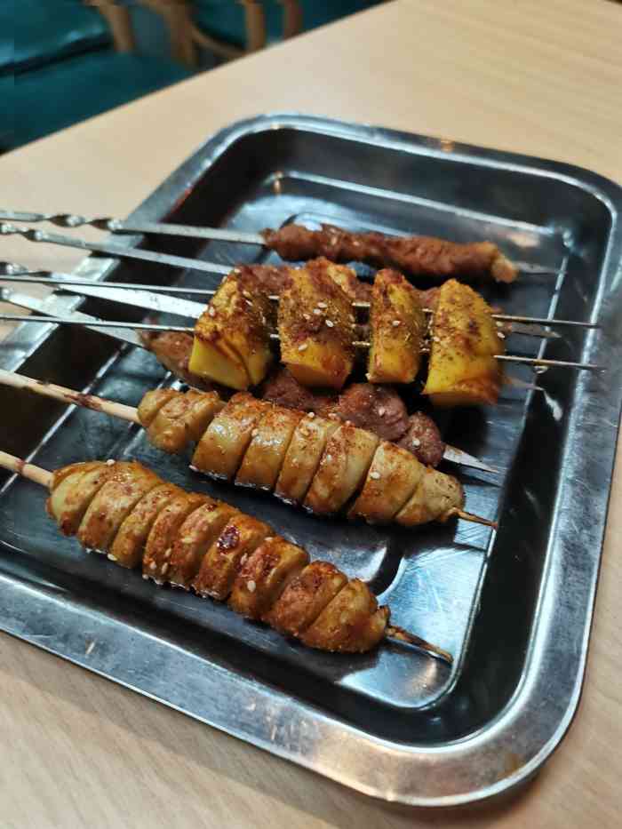 老班长烧烤东北特色(虹口店)-"夜宵的好去处 跟同事一起来打卡 烧烤.