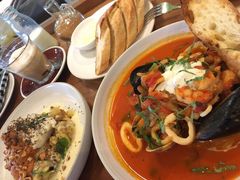 -ROAST coffee & eatery