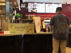 -南城香·饭香串香馄饨香(青年路店)