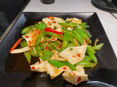 -本来精品川菜(嘉里中心店)